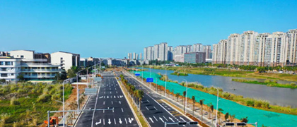 恒大海花島水泥隔離墩加工安裝項(xiàng)目正在進(jìn)行中